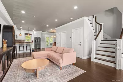 5 Rosebud Lane, Babylon, NY 11702 - Photo 4