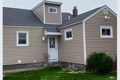 8 Grant Avenue, Brentwood, NY 11717 - Photo 4