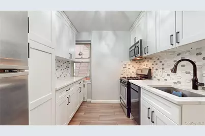 67-38 108th Street #C17, Forest Hills, NY 11375 - Photo 8