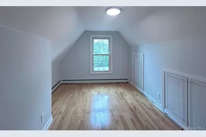 196 Oakland Valley Road, Cuddebackville, NY 12729 - Photo 10