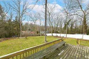 8 Sherwood Dr, Huntington, NY 11743 - Photo 26