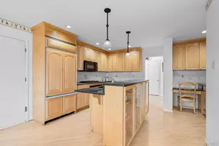 601 Fairway Green, Mamaroneck, NY 10543 - Photo 16