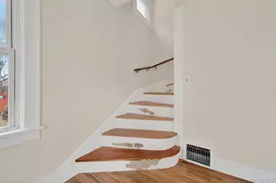 29 Lafayette Ave, Middletown, NY 10940 - Photo 8