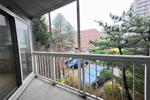 10 Stewart Pl, White Plains, NY 10603 - Photo 20