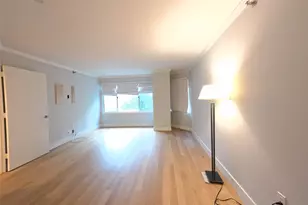 10 Stewart Pl, White Plains, NY 10603 - Photo 8