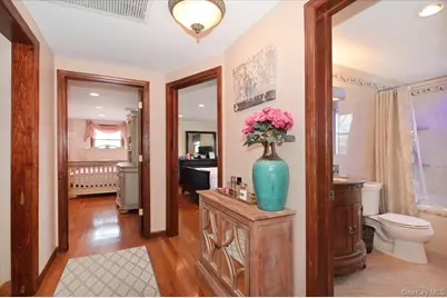 265 N Syracuse Avenue, Massapequa, NY 11758 - Photo 16