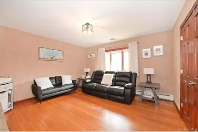 265 N Syracuse Avenue, Massapequa, NY 11758 - Photo 14