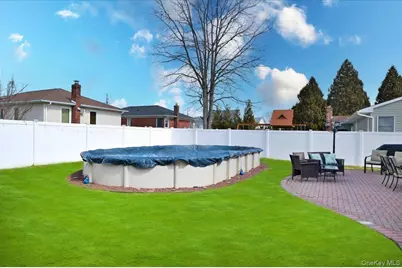 265 N Syracuse Avenue, Massapequa, NY 11758 - Photo 22