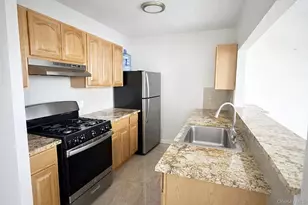 296 Mill St, Poughkeepsie, NY 12601 - Photo 12