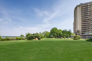 17-85 215th St, Bayside, NY 11360 - Photo 32