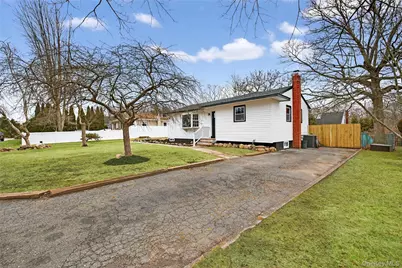 34 Propose Road, Shirley, NY 11967 - Photo 4