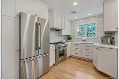 88 Marion Drive, New Rochelle, NY 10804 - Photo 10