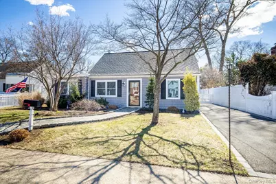 72 Cleveland Avenue, Massapequa, NY 11758 - Photo 4