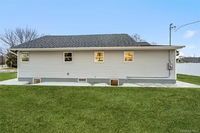 2 Mohegan Drive, Massapequa, NY 11758 - Photo 32