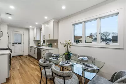 2 Mohegan Drive, Massapequa, NY 11758 - Photo 12