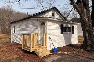 1 Royal Acres Dr, Middletown, NY 10940 - Photo 2