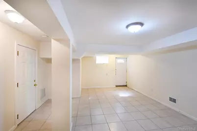 34 Dunes Lane, Port Washington, NY 11050 - Photo 14