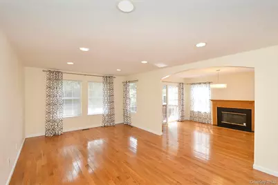34 Dunes Lane, Port Washington, NY 11050 - Photo 8