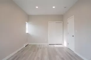 4001 Broadway, Island Park, NY 11558 - Photo 20