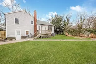 70 E Minerva Rd, Lindenhurst, NY 11757 - Photo 20