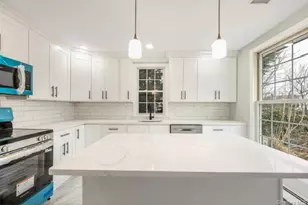 70 E Minerva Rd, Lindenhurst, NY 11757 - Photo 4