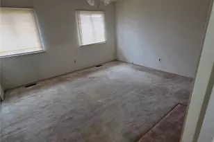 650 Newbridge Rd, East Meadow, NY 11554 - Photo 10