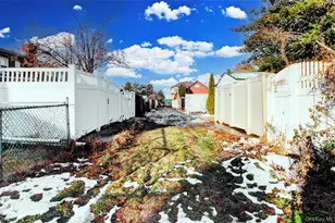 6-23 159th St, Whitestone, NY 11357 - Photo 4