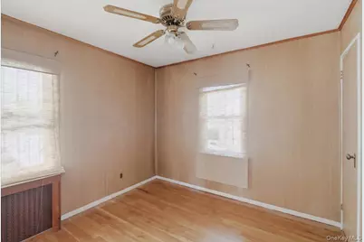 115-11 Parkway Drive, Elmont, NY 11003 - Photo 16