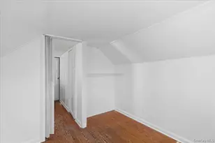 11511 Parkway Dr, Elmont, NY 11003 - Photo 20