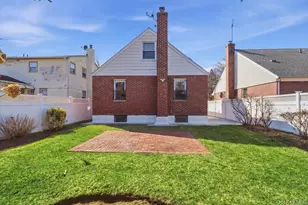 11511 Parkway Dr, Elmont, NY 11003 - Photo 30