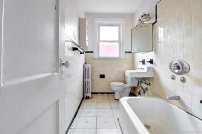 69-15 69th Place, Glendale, NY 11385 - Photo 8