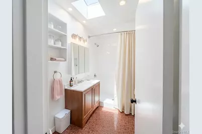 4216 E Tremont Avenue, Bronx, NY 10465 - Photo 12