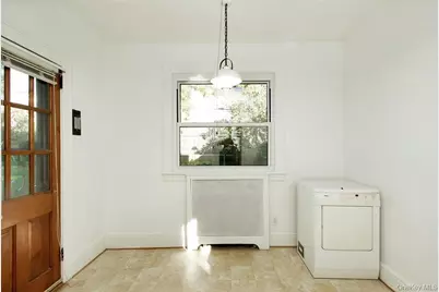 14 Oakridge Place #1, Eastchester, NY 10709 - Photo 4