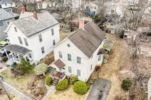 247 W Chestnut St, Kingston, NY 12401 - Photo 2