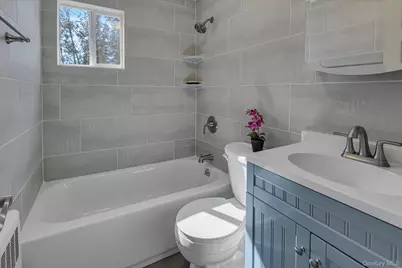 42 E 16th Street, Huntington Station, NY 11746 - Photo 20