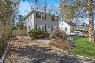 42 E 16th St, Huntington Station, NY 11746 - Photo 2