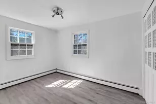 42 E 16th St, Huntington Station, NY 11746 - Photo 18