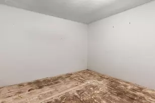 902 Old Medford Ave, Medford, NY 11763 - Photo 8