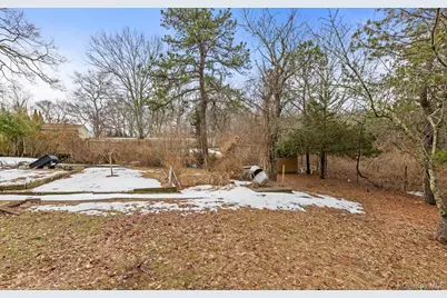 902 Old Medford Avenue, Medford, NY 11763 - Photo 20