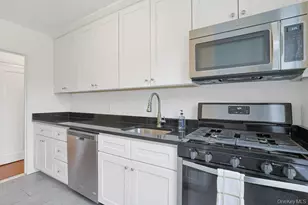 555 Broadway, Hastings on Hudson, NY 10706 - Photo 14