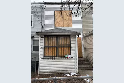 153-26 Foch Boulevard, Jamaica, NY 11434 - Photo 2