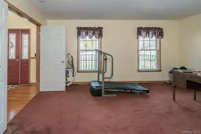 24 Sesame Street, Rock Tavern, NY 12575 - Photo 18