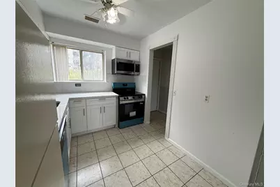 26 Cooper Road #811, Poughkeepsie, NY 12603 - Photo 6