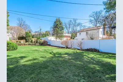 2 Plymouth Road, Port Washington, NY 11050 - Photo 20