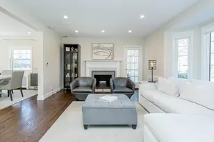 2 Plymouth Rd, Port Washington, NY 11050 - Photo 6