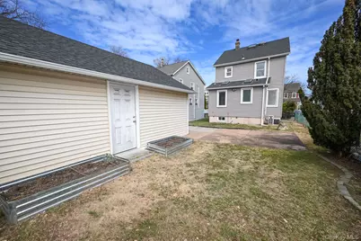 29 Everett Street, Lynbrook, NY 11563 - Photo 26