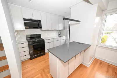 29 Everett Street, Lynbrook, NY 11563 - Photo 12