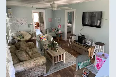 32 Neptune Road, Rocky Point, NY 11778 - Photo 18