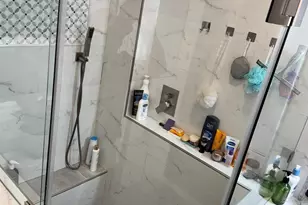 48 Jefferson Rd, Farmingdale, NY 11735 - Photo 2