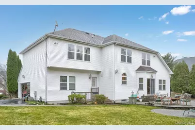 11 Island Trail, Mount Sinai, NY 11766 - Photo 24